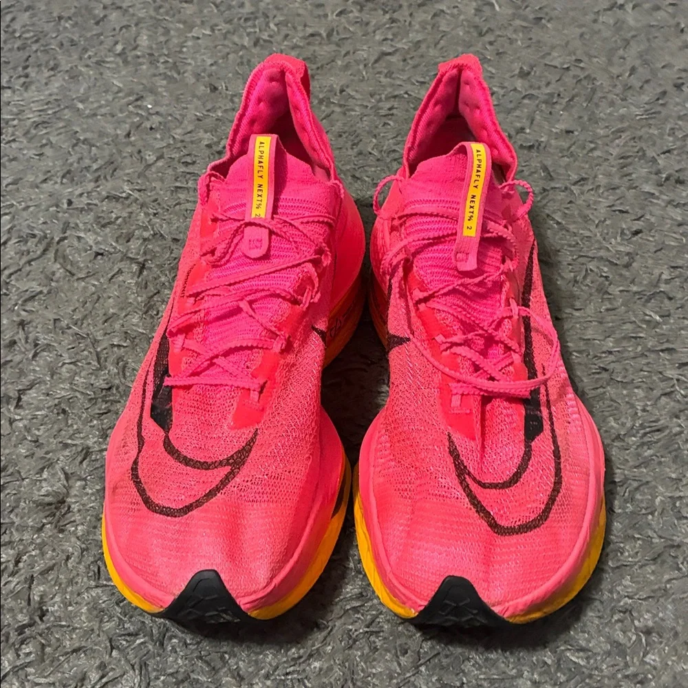 Nike Men's Athletic Shoes Pink and Yellow